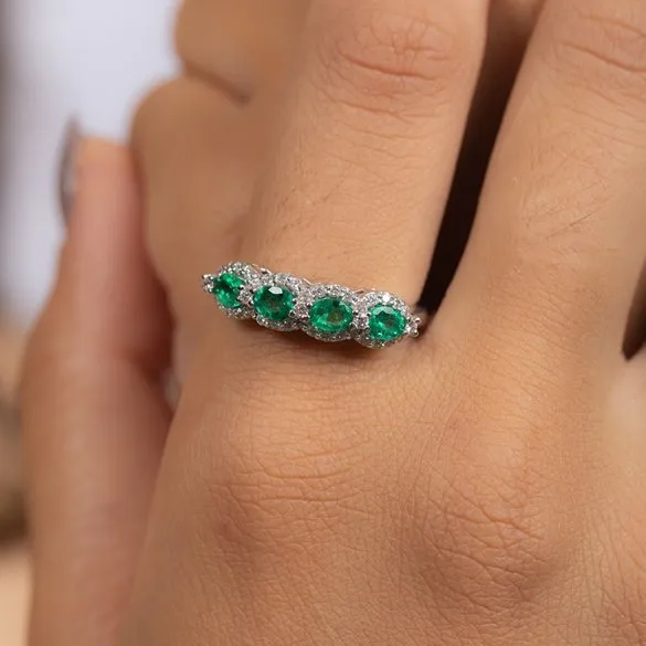 18K White Gold Emerald Ring