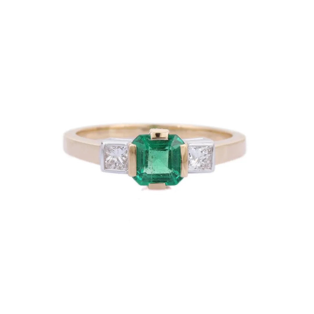 18K Yellow Gold Emerald Ring