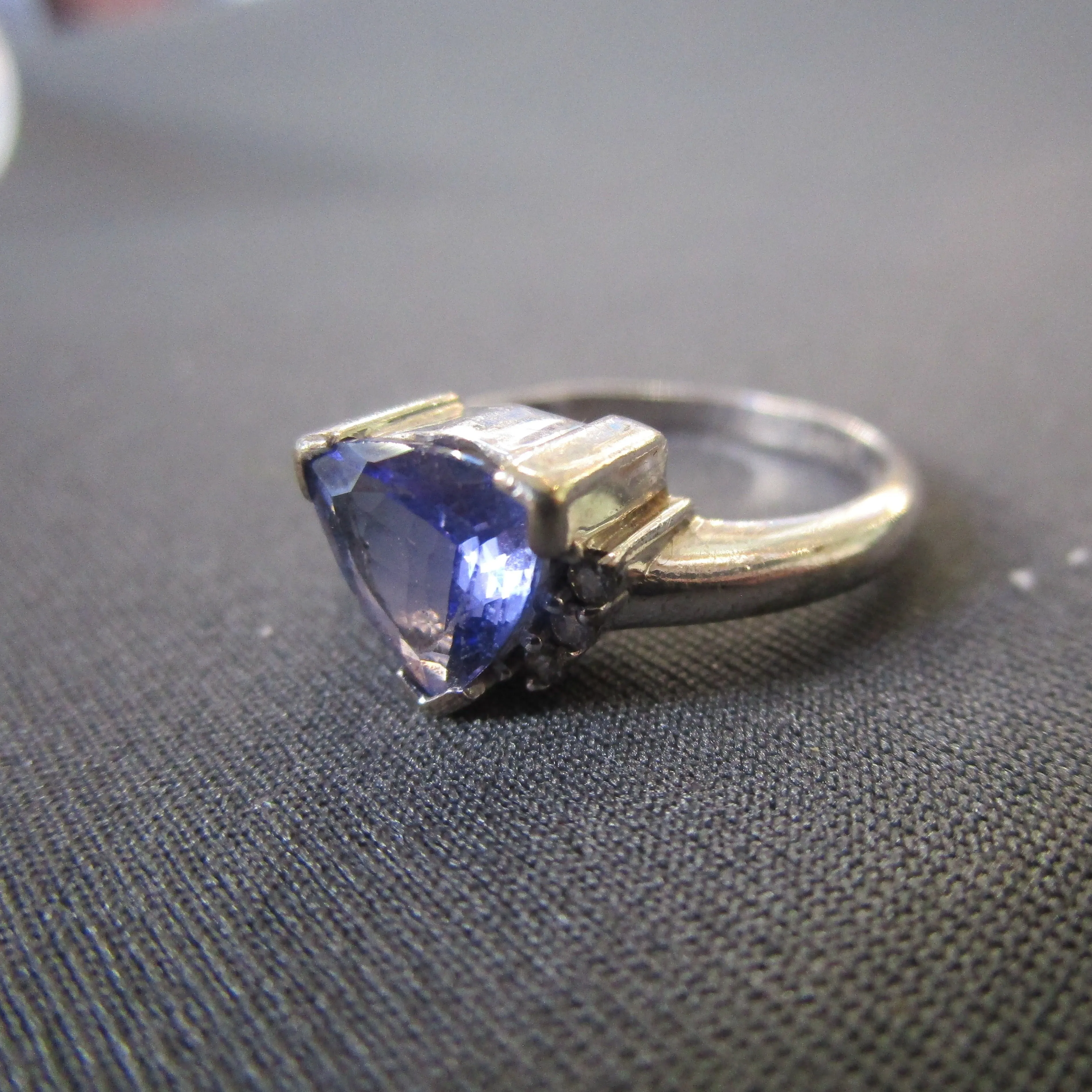 9KT White Gold Tanzanite And Diamond Ring Size O 1/2 Vintage c1980