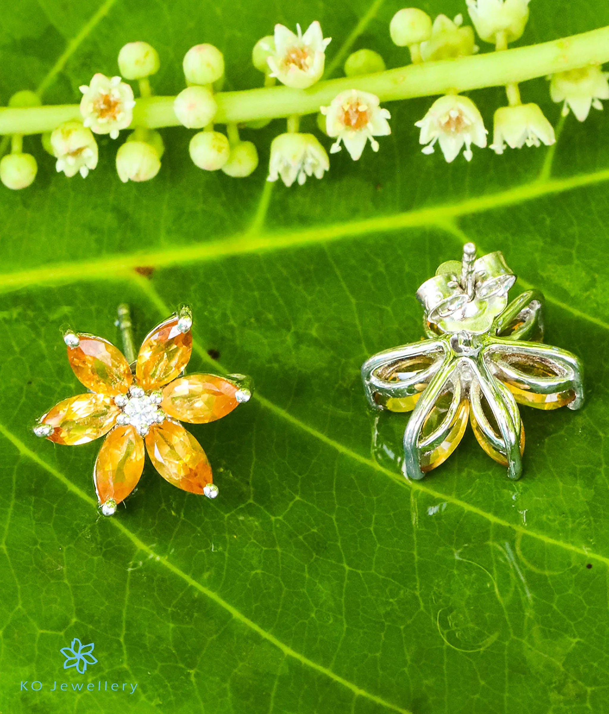 Copy of The Daffodils Silver Gemstone Ear-studs (Blue Topaz)