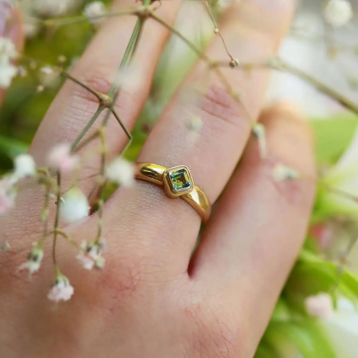 Green Gold Sapphire Ring