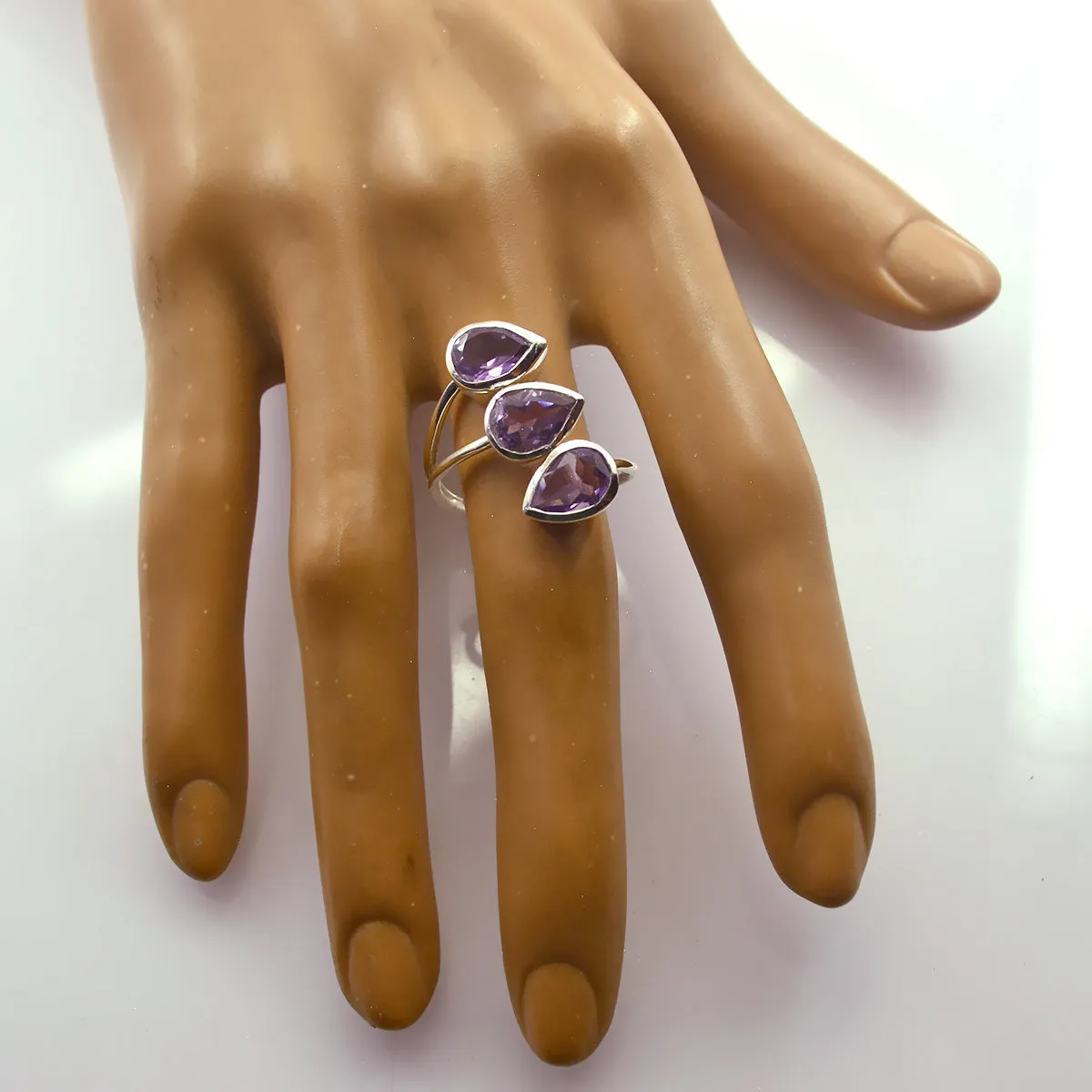 Ravishing Gem Amethyst 925 Sterling Silver Ring Estate Jewelry For Sale