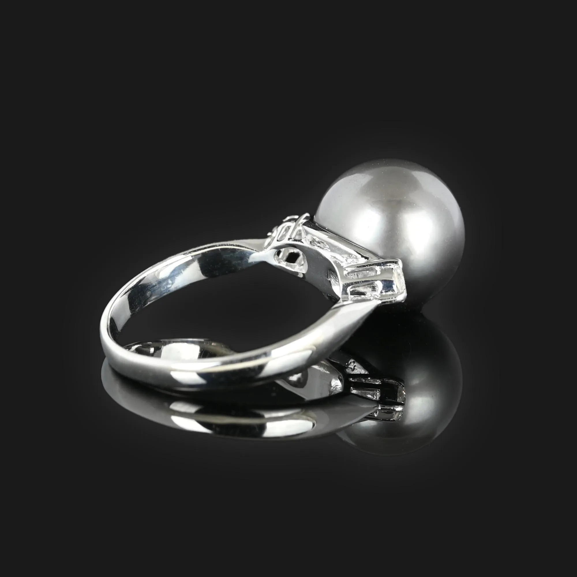 Tahitian Black Pearl Diamond Platinum Ring