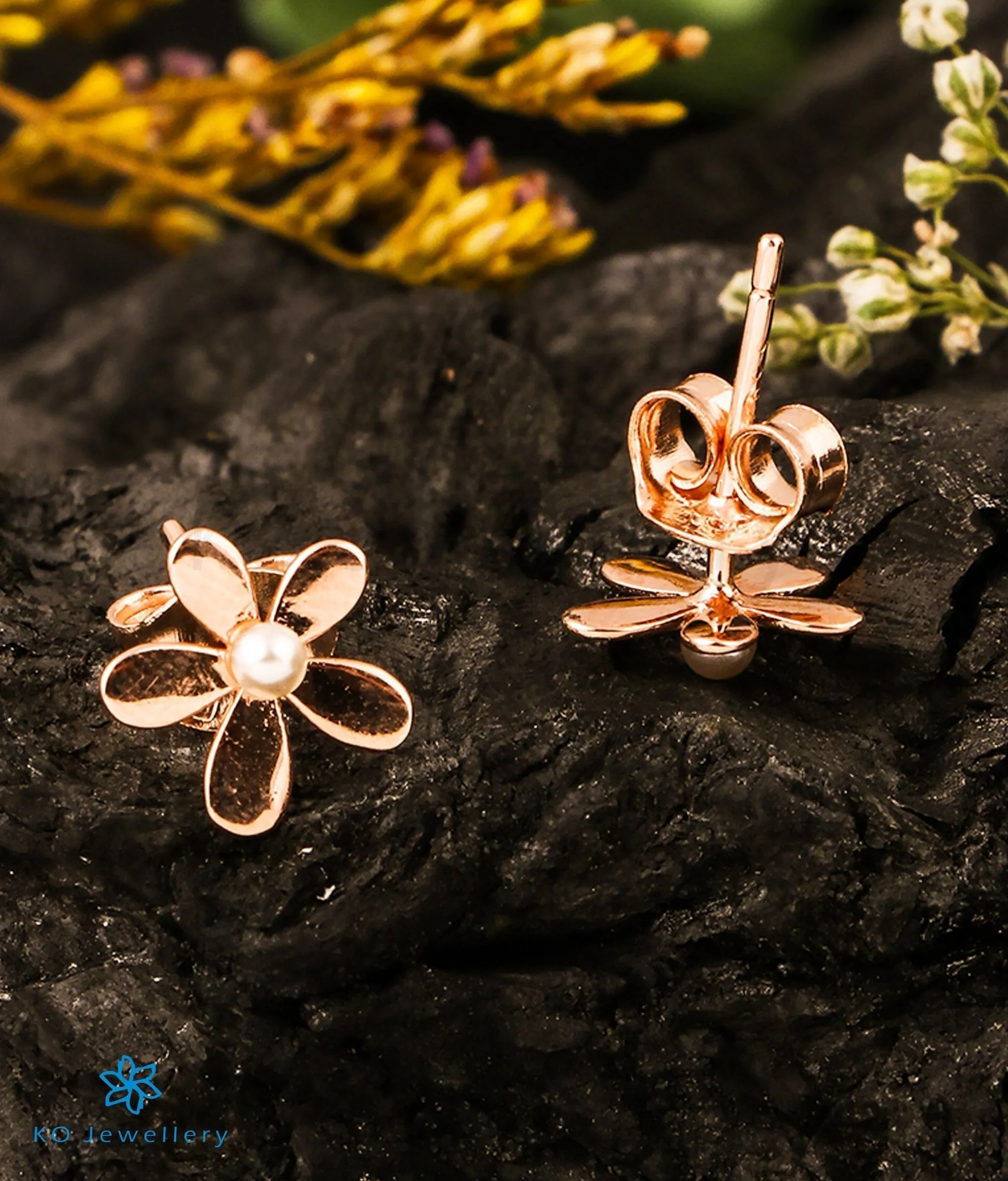 The Pearly Flower Silver Rosegold Earstuds